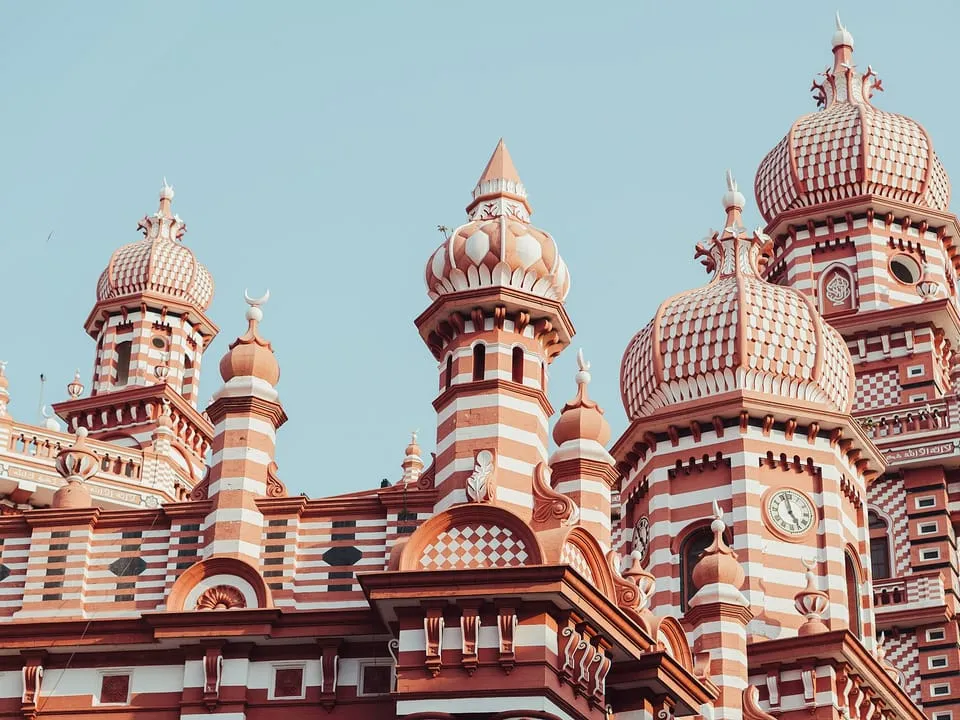 The red-and-white striped domes of the Jami Ul-Alfar Mosque in Pettah